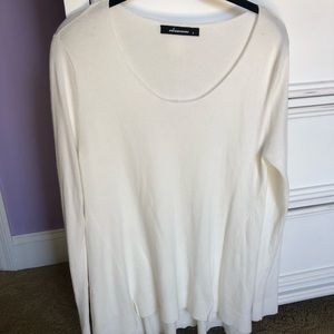 Olivaceous white sweater